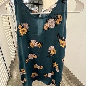 Loft Sleeveless Blouse Blue with Flower Print Sz Small